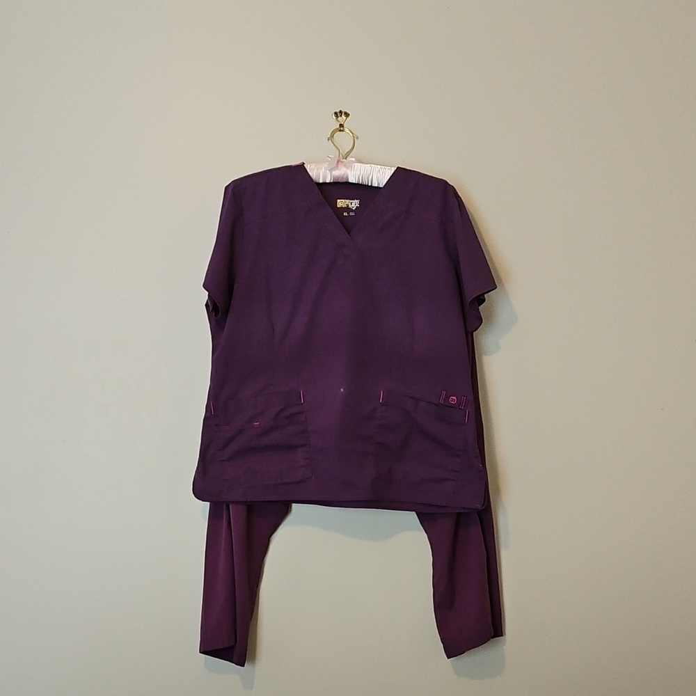 Wonder Flex Women's Purple Scrub Set